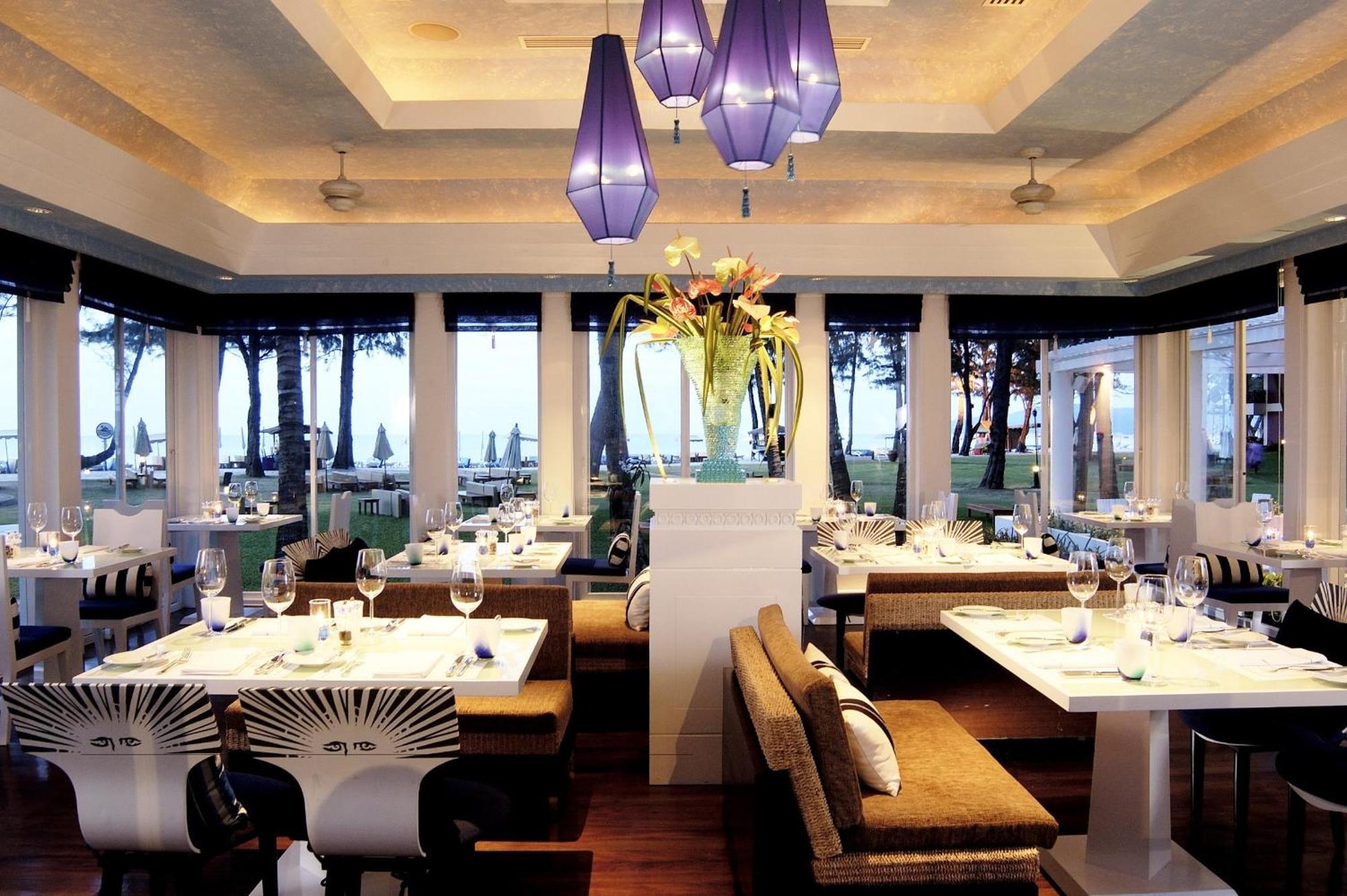Dusit Thani Laguna Phuket Pláž Restaurace fotografie The interior of the restaurant