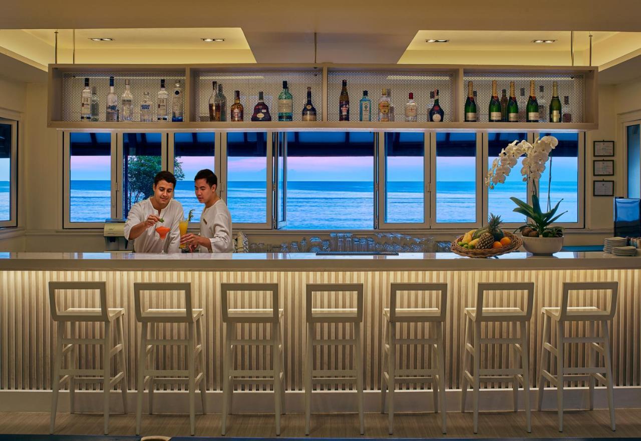 Dusit Thani Laguna Phuket Pláž Exteriér fotografie The bar at the Beach Club